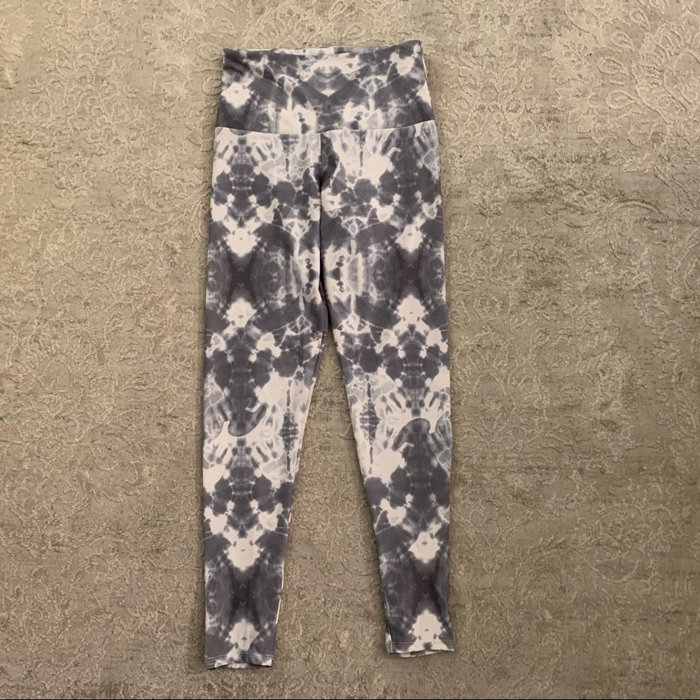 NEW! Onzie High Waisted Leggings - Picture 3 of 7